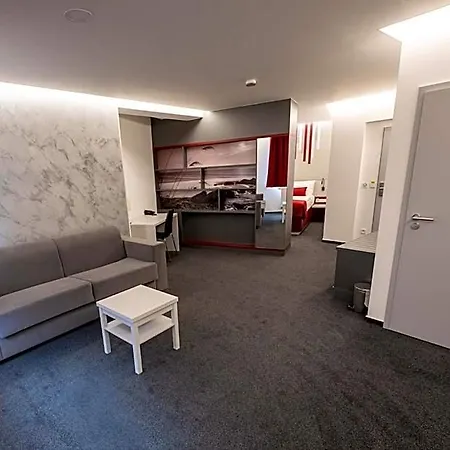 Eden Hotel