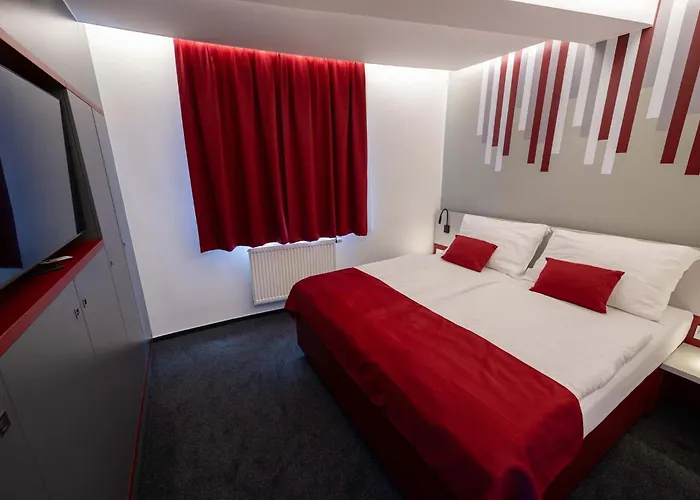 Eden Hotell 3*