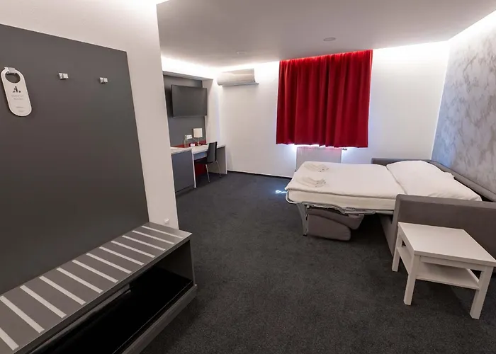 Eden Hotel